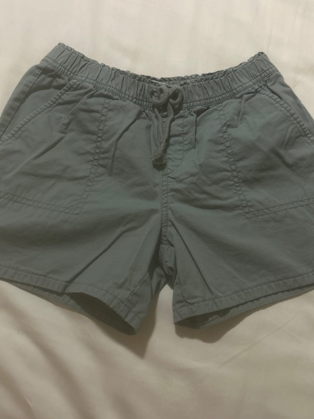 Gap kids green cargo shorts XL